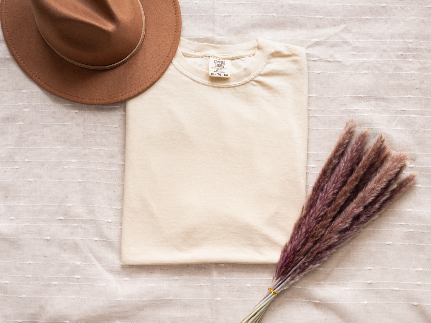 Hot Mess Express Ivory Tee